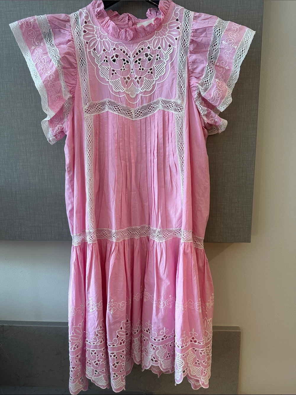 Pink Lace-Trim Ruffled Neck Formal Dress - Picture 5 of 10